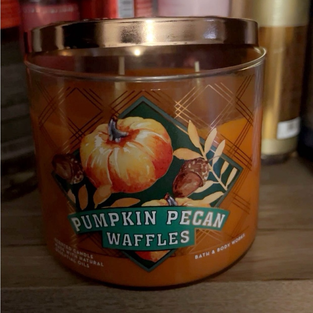 Pumpkin Pecan Waffles Candle✨